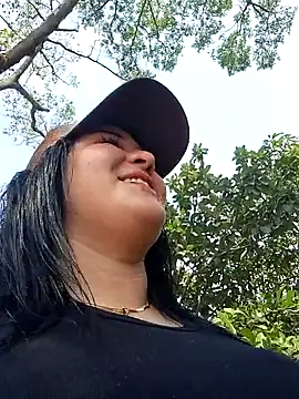 Snapshot of Liancy chatting on March 8, 2025, 7:20 pm Liancy online show from March 8, 2025, 7:20 pm