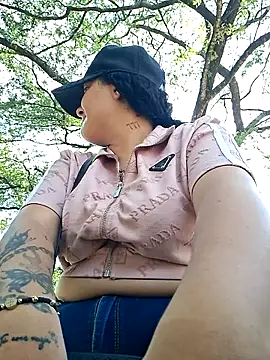 Snapshot of Liancy chatting on October 2, 2025, 8:12 pm Liancy online show from October 2, 2025, 8:12 pm