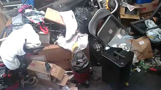 tongueispowerr6d9 online show from January 8, 2025, 7:34 pm