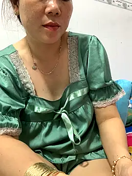 Baby-bigtits online show from November 5, 2025, 2:53 pm