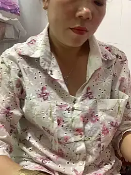 Baby-bigtits online show from October 31, 2025, 3:25 am