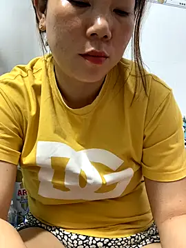 Baby-bigtits online show from December 15, 2025, 3:07 pm