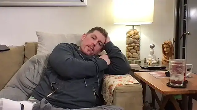 Snapshot of Rock_Pierce chatting on October 28, 2025, 11:47 pm Rock Pierce online show from October 28, 2025, 11:47 pm