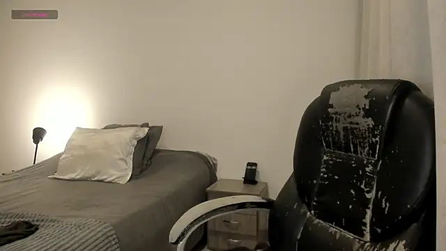 Snapshot of Im_coco chatting on November 30, 2025, 10:05 am Im coco online show from November 30, 2025, 10:05 am