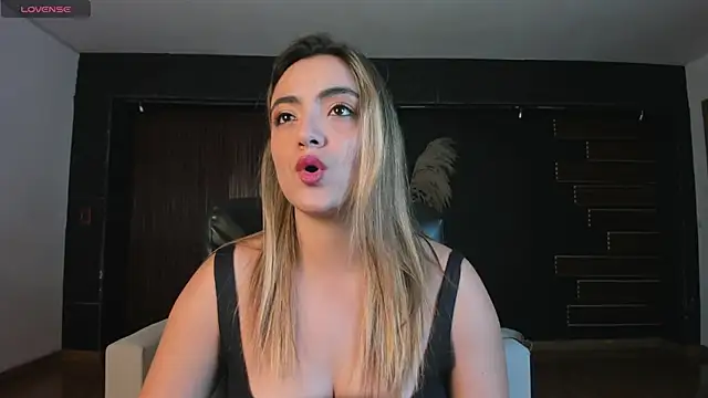 IsabellaaJoness online show from February 5, 2026, 11:50 am