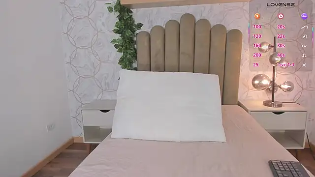 Roma  love online show from October 4, 2025, 12:07 pm