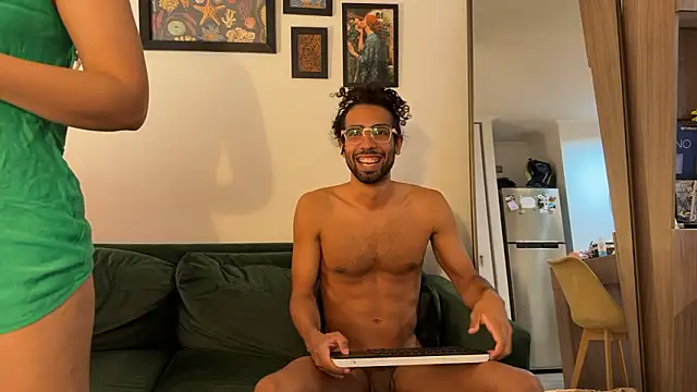 Redfloweer1 online show from March 1, 2026, 10:10 pm