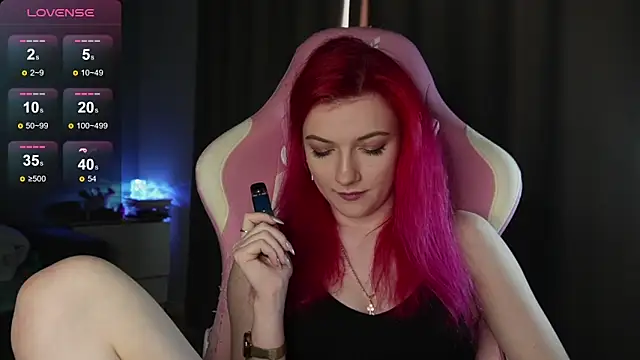 Snapshot of joyhannahh chatting on November 25, 2025, 12:16 pm joyhannahh online show from November 25, 2025, 12:16 pm