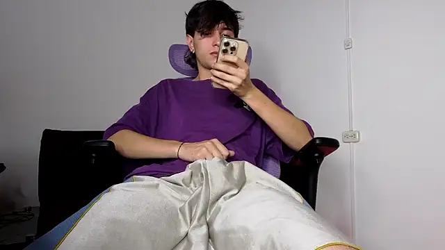 alex connorr online show from August 5, 2026, 12:04 am