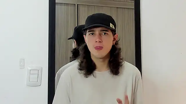 Snapshot of alex_connorr chatting on February 3, 2025, 5:14 pm alex connorr online show from February 3, 2025, 5:14 pm