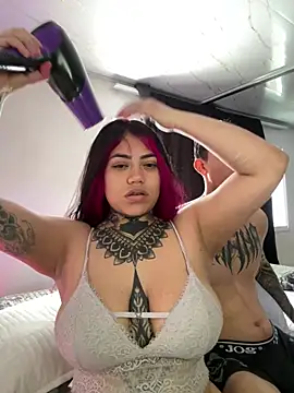 Snapshot of aliensexy chatting on May 8, 2026, 9:18 pm aliensexy online show from May 8, 2026, 9:18 pm