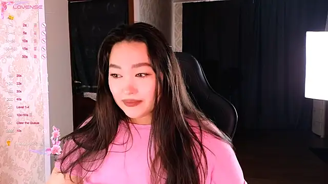 Erica Wayne online show from November 2, 2025, 7:46 am