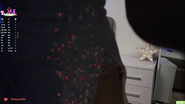 Snapshot of Healing_Hottie chatting on March 7, 2025, 7:05 pm Healing Hottie online show from March 7, 2025, 7:05 pm