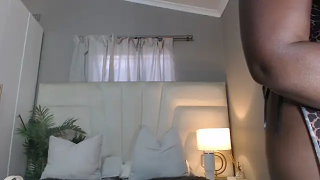 Snapshot of naughtyblackdolie chatting on April 4, 2026, 9:27 am naughtyblackdolie online show from April 4, 2026, 9:27 am