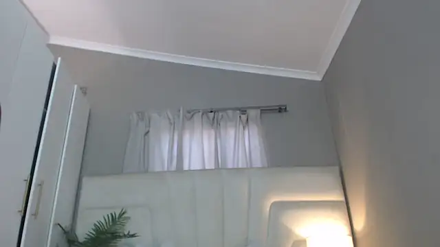 naughtyblackdolie online show from May 28, 2026, 10:32 am