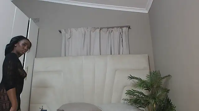 naughtyblackdolie online show from March 15, 2025, 4:13 am