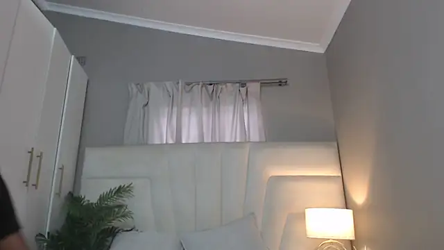 naughtyblackdolie online show from November 17, 2025, 7:56 am