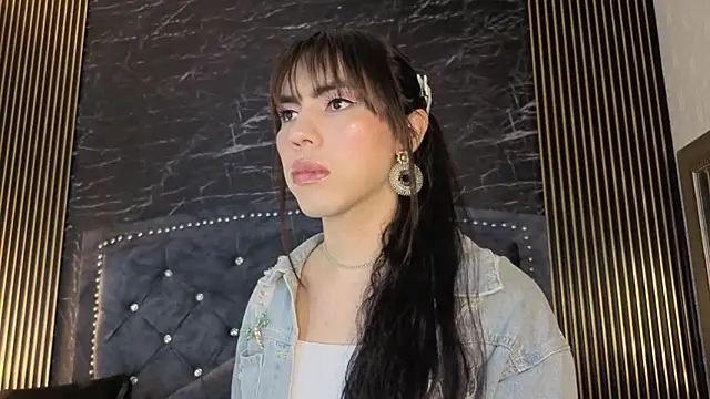 Snapshot of diosagolden chatting on November 14, 2025, 8:23 pm diosagolden online show from November 14, 2025, 8:23 pm