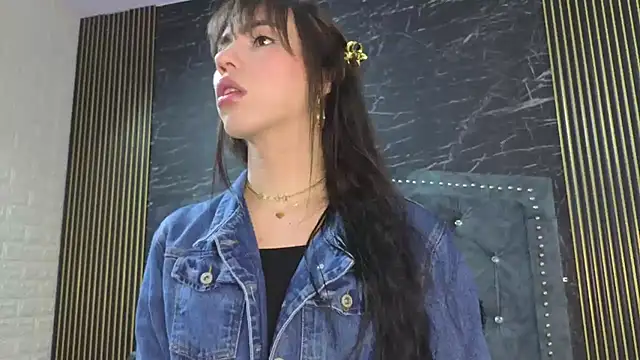 Snapshot of diosagolden chatting on November 28, 2025, 8:42 pm diosagolden online show from November 28, 2025, 8:42 pm