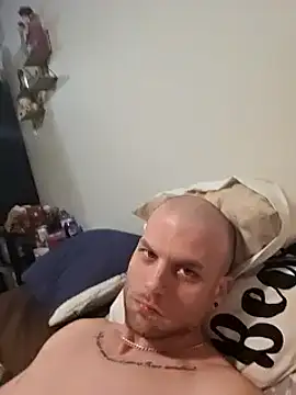 GeneralXMillyX online show from January 3, 2025, 2:40 pm