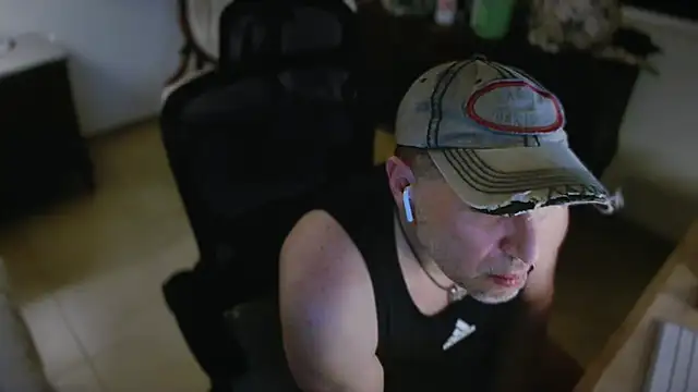 Snapshot of slzypvtpig chatting on January 14, 2026, 12:31 pm slzypvtpig online show from January 14, 2026, 12:31 pm