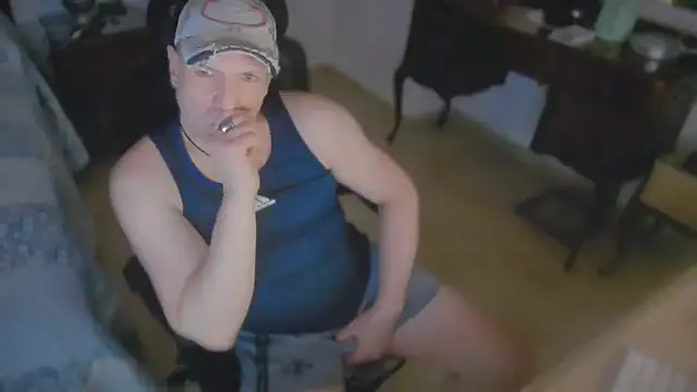 Snapshot of slzypvtpig chatting on May 18, 2026, 4:51 am slzypvtpig online show from May 18, 2026, 4:51 am