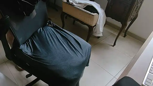 Snapshot of slzypvtpig chatting on February 3, 2026, 10:59 pm slzypvtpig online show from February 3, 2026, 10:59 pm