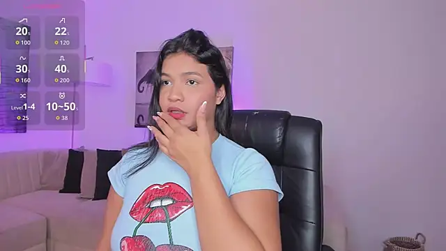 Snapshot of alaia7h chatting on October 2, 2025, 7:39 pm alaia7h online show from October 2, 2025, 7:39 pm