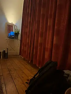 alexheels boots online show from March 19, 2025, 2:27 am