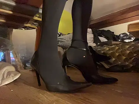 alexheels boots online show from March 14, 2026, 5:46 am