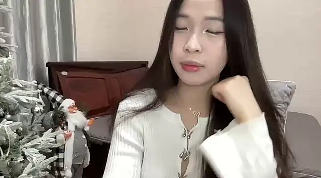 Snapshot of Henna192 chatting on January 18, 2025, 5:15 pm Henna192 online show from January 18, 2025, 5:15 pm