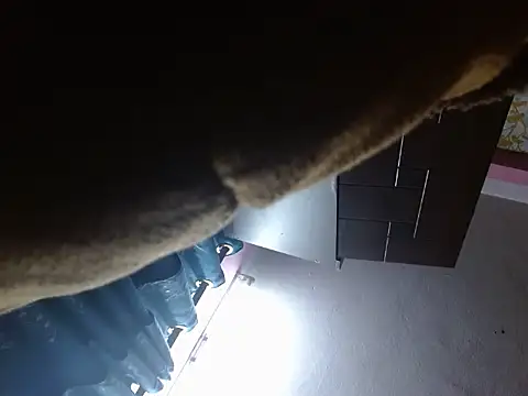 silky milky online show from November 9, 2025, 9:19 pm