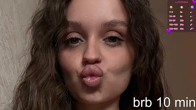 Snapshot of Katy_perry_ chatting on April 18, 2026, 2:14 am Katy perry online show from April 18, 2026, 2:14 am