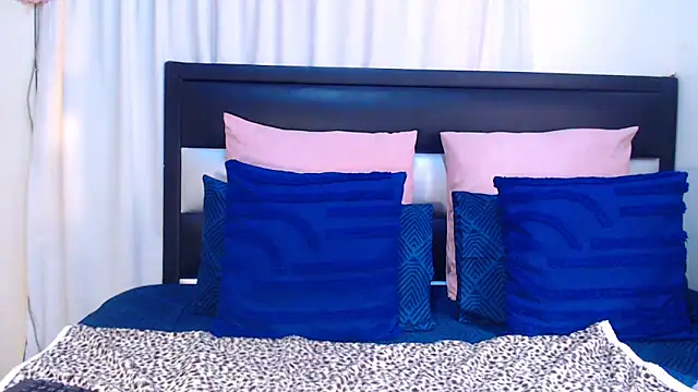 DARKBUSTY030 online show from November 18, 2025, 11:57 am