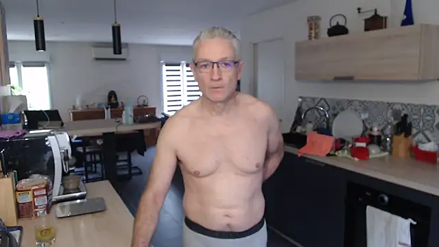 Snapshot of Goduleur69 chatting on February 13, 2025, 2:20 pm Goduleur69 online show from February 13, 2025, 2:20 pm