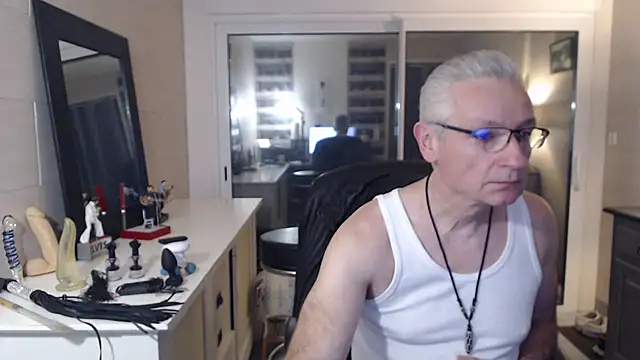 Snapshot of Goduleur69 chatting on January 10, 2025, 9:42 pm Goduleur69 online show from January 10, 2025, 9:42 pm