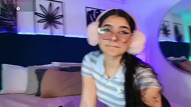 Snapshot of Tifanny_grey chatting on November 7, 2025, 7:40 pm Tifanny grey online show from November 7, 2025, 7:40 pm