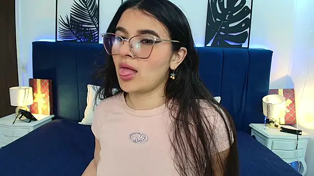 Snapshot of Tifanny_grey chatting on November 29, 2025, 7:47 pm Tifanny grey online show from November 29, 2025, 7:47 pm