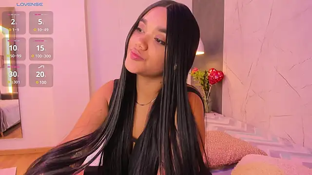 Snapshot of ElaEndez_ chatting on March 21, 2025, 9:45 pm ElaEndez online show from March 21, 2025, 9:45 pm