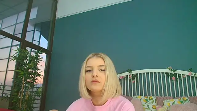 AlicePirs online show from October 30, 2025, 5:06 am