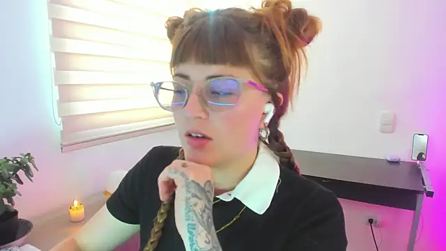 Snapshot of tekila__ chatting on April 8, 2026, 9:49 pm tekila online show from April 8, 2026, 9:49 pm