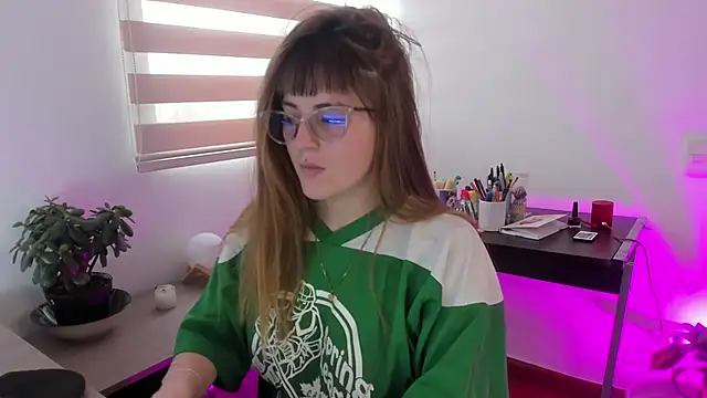 Snapshot of tekila__ chatting on April 15, 2026, 10:21 pm tekila online show from April 15, 2026, 10:21 pm