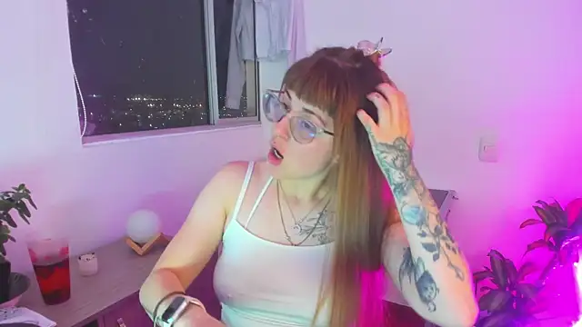 Snapshot of tekila__ chatting on April 9, 2026, 11:33 pm tekila online show from April 9, 2026, 11:33 pm