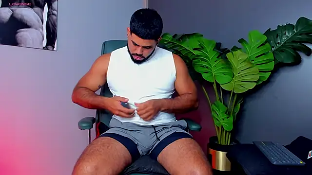 Snapshot of noah_crux chatting on February 10, 2026, 8:52 pm noah crux online show from February 10, 2026, 8:52 pm