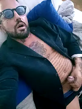 Snapshot of mistermaseratidick chatting on October 25, 2025, 3:28 am mistermaseratidick online show from October 25, 2025, 3:28 am