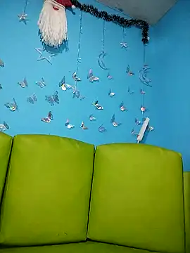 Snapshot of evelyn_prince1 chatting on December 4, 2025, 1:48 am evelyn prince1 online show from December 4, 2025, 1:48 am