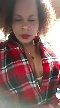 Snapshot of Camille_rose_ chatting on January 30, 2025, 11:55 pm Camille rose online show from January 30, 2025, 11:55 pm