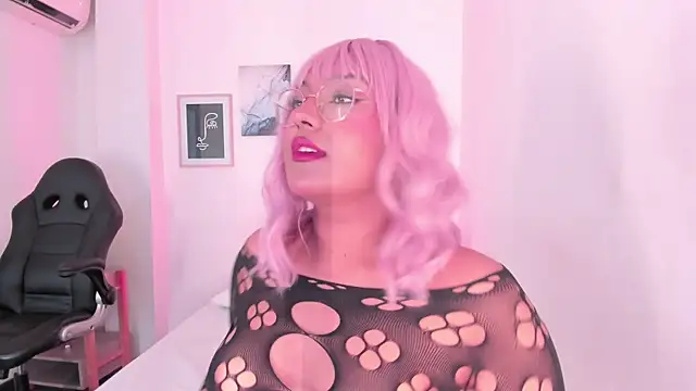 Snapshot of ellamontoya chatting on December 22, 2025, 12:27 pm ellamontoya online show from December 22, 2025, 12:27 pm