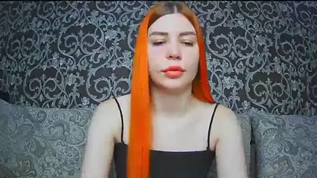 Snapshot of ElllaNuar chatting on November 10, 2025, 2:05 am ElllaNuar online show from November 10, 2025, 2:05 am