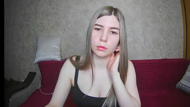 Snapshot of ElllaNuar chatting on March 11, 2025, 6:41 am ElllaNuar online show from March 11, 2025, 6:41 am